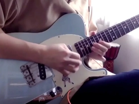 Solo boys amazing guitar playing is hot as hell!