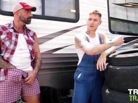 Gay redneck love: Trailertrashboys wild ride with rimming and barebacking